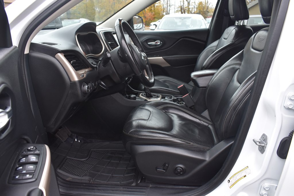 2018 Jeep Cherokee Image 12