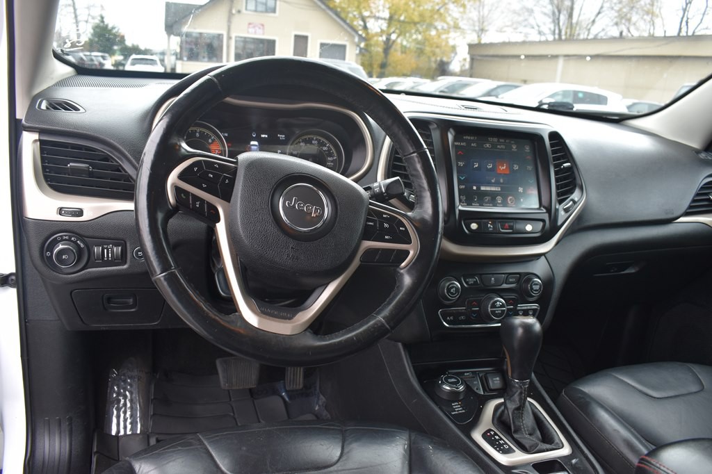 2018 Jeep Cherokee Image 14