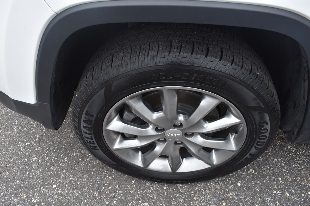 2018 Jeep Cherokee Image 19