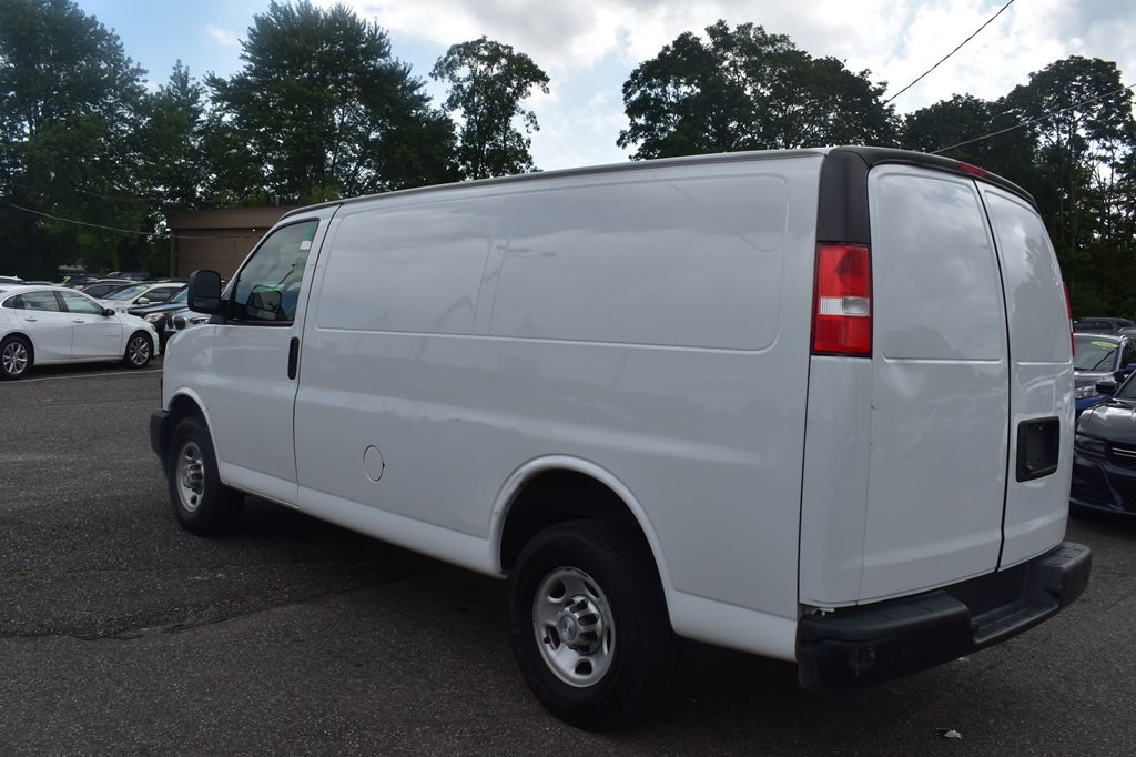 2019 Chevrolet Express Image 5