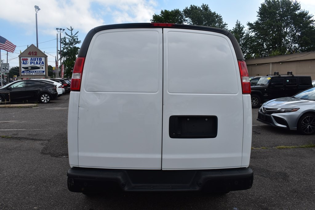 2019 Chevrolet Express Image 6