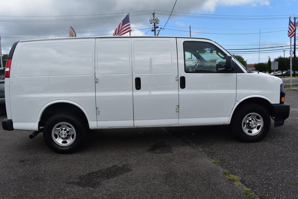 2019 Chevrolet Express Image 8