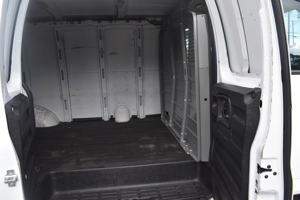 2019 Chevrolet Express Image 15