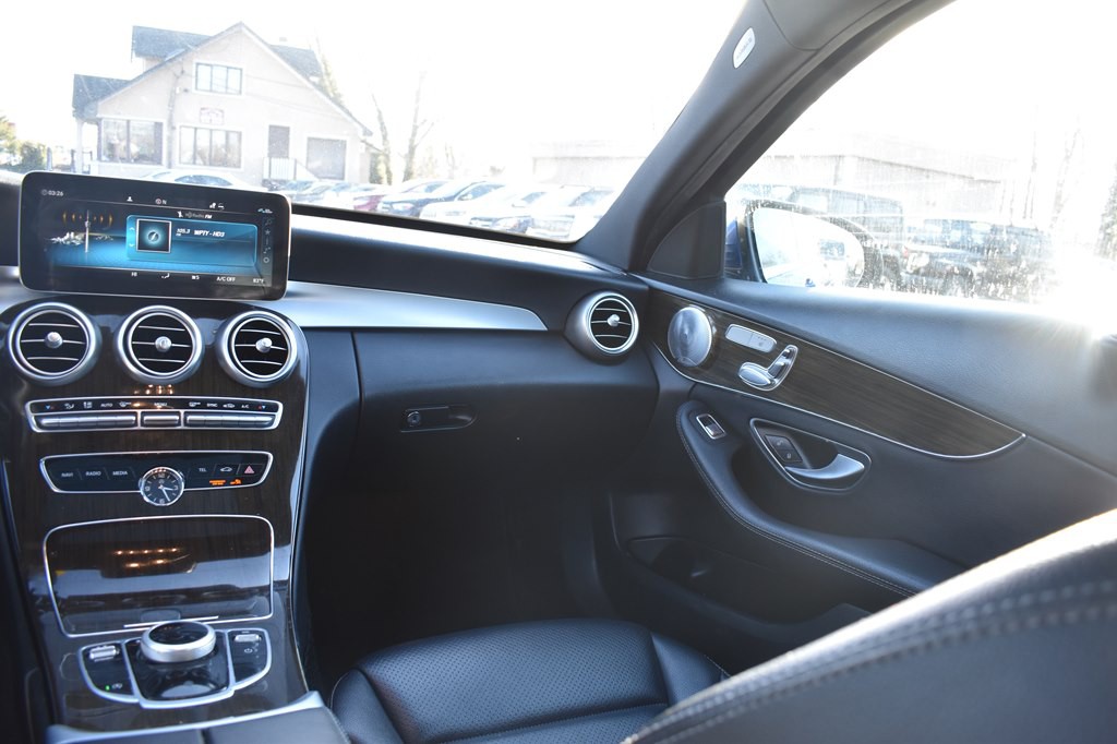2019 Mercedes-Benz C-Class Image 23