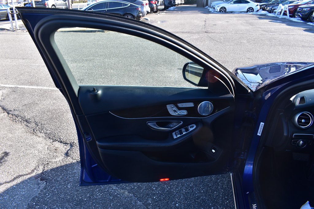 2019 Mercedes-Benz C-Class Image 24