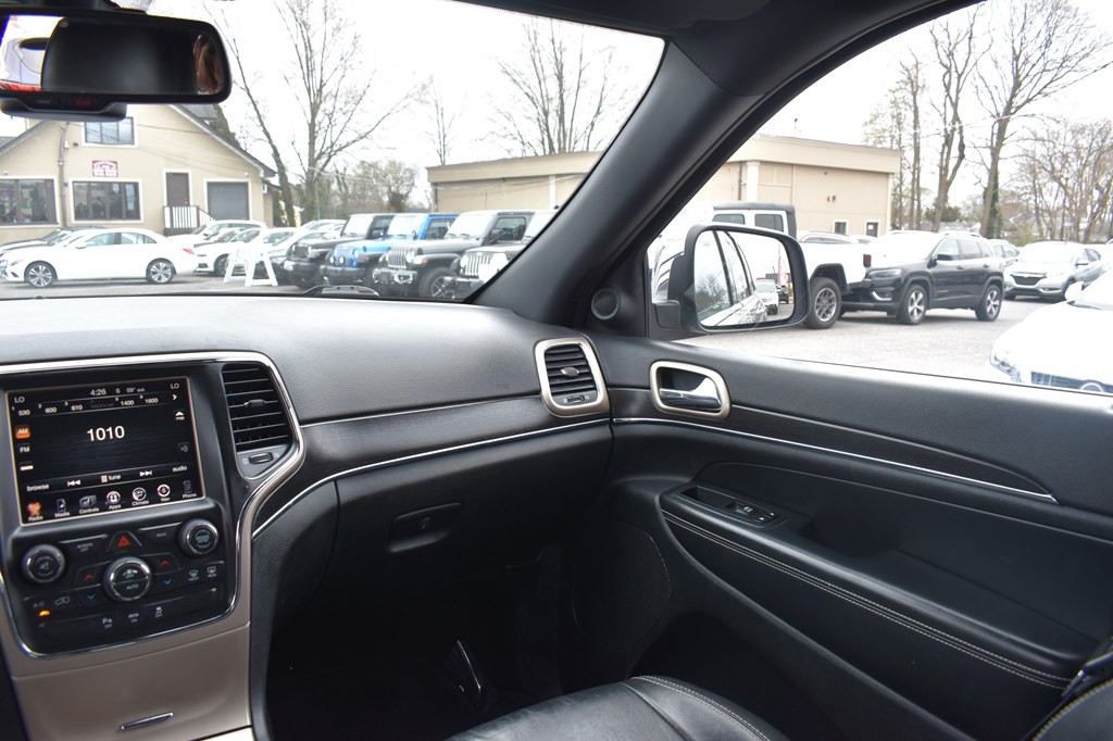 2015 Jeep Grand Cherokee Image 24