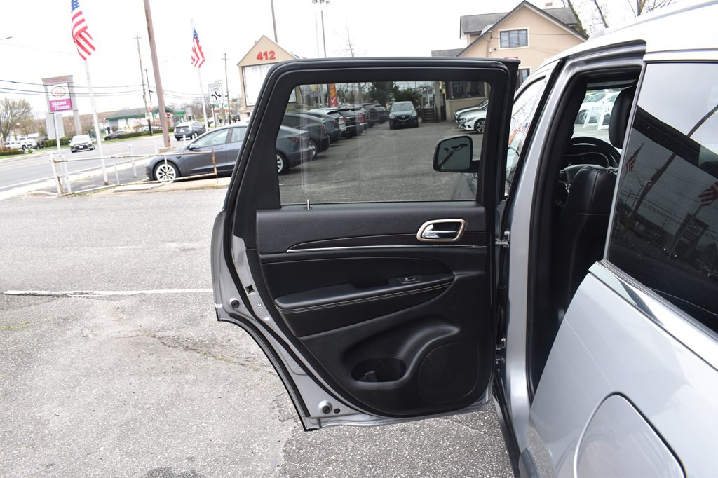 2015 Jeep Grand Cherokee Image 25