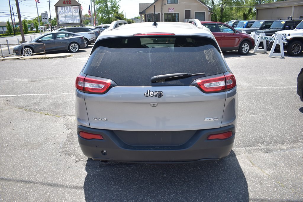 2017 Jeep Cherokee Image 7