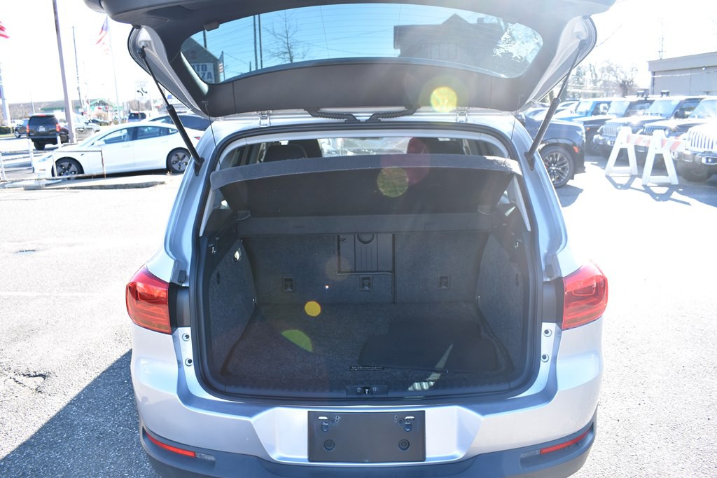 2017 Volkswagen Tiguan Image 10