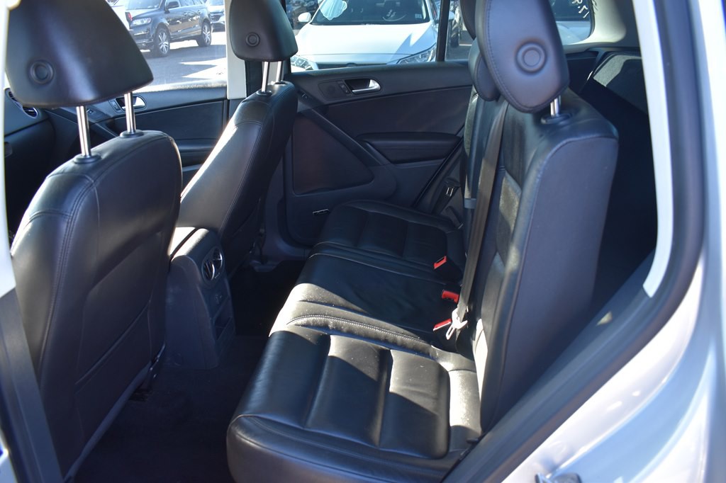 2017 Volkswagen Tiguan Image 14