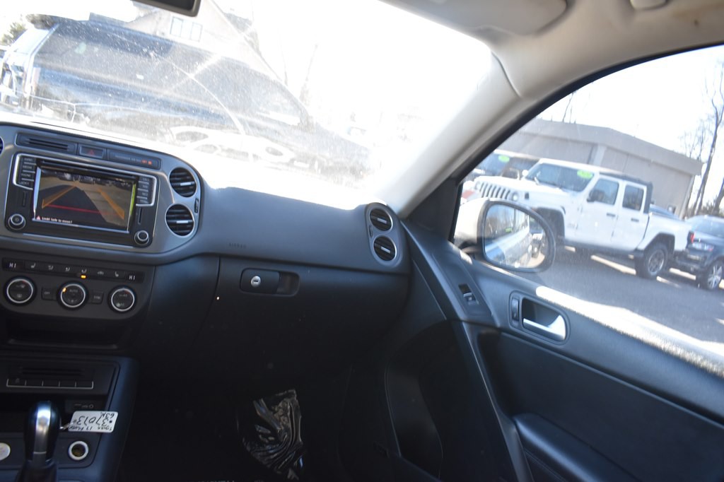 2017 Volkswagen Tiguan Image 19