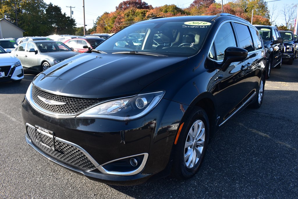 2019 Chrysler Pacifica Image 4