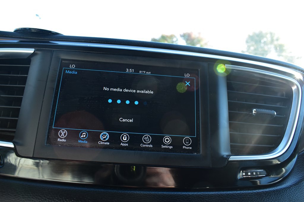 2019 Chrysler Pacifica Image 15