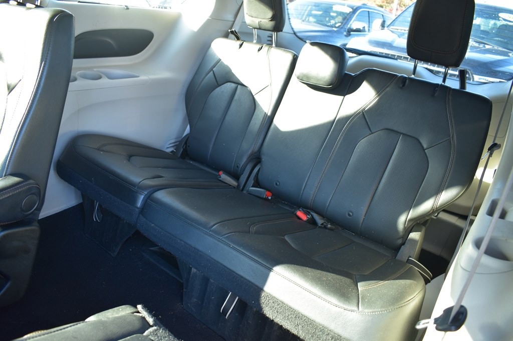2019 Chrysler Pacifica Image 18