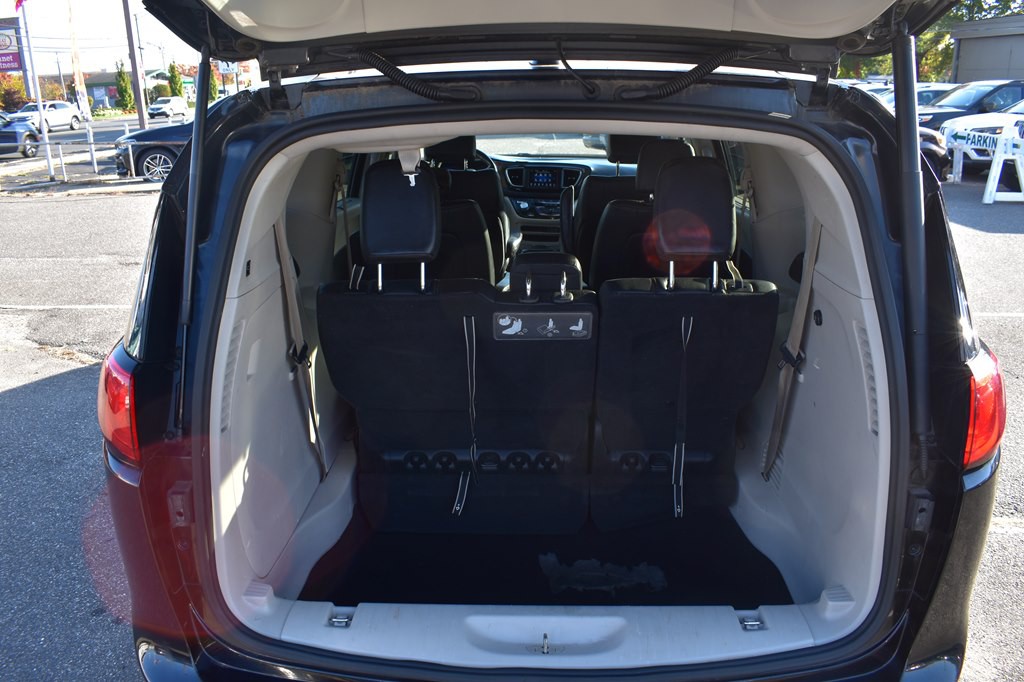 2019 Chrysler Pacifica Image 19
