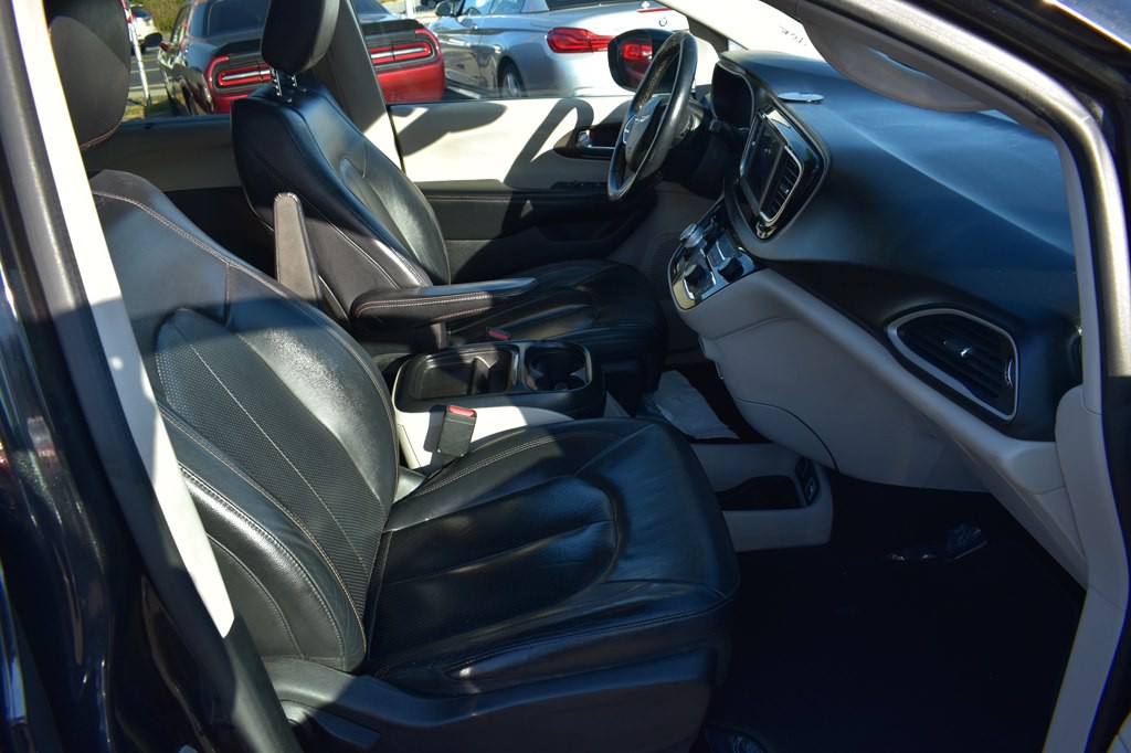 2019 Chrysler Pacifica Image 21