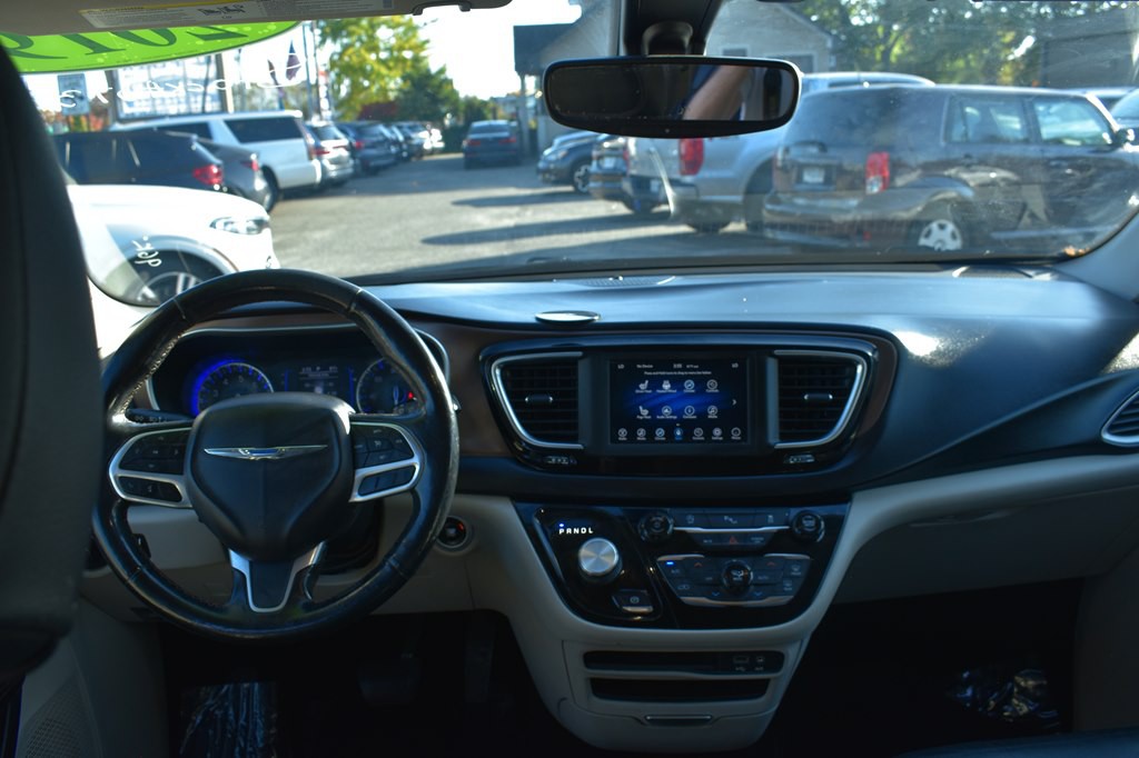 2019 Chrysler Pacifica Image 23