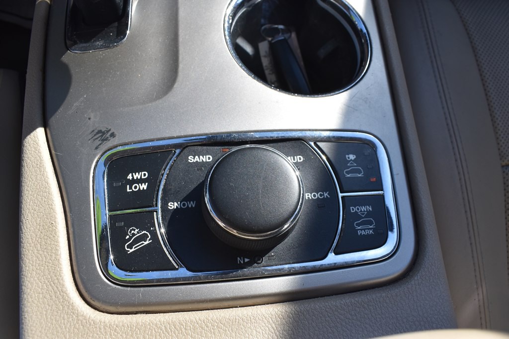 2015 Jeep Grand Cherokee Image 15