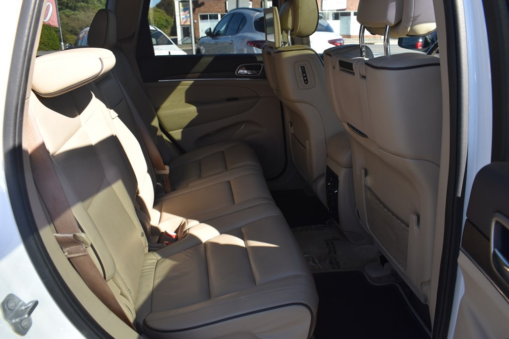 2015 Jeep Grand Cherokee Image 23