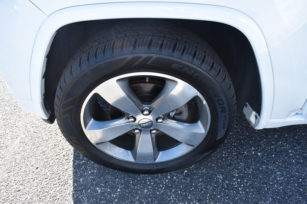 2015 Jeep Grand Cherokee Image 32