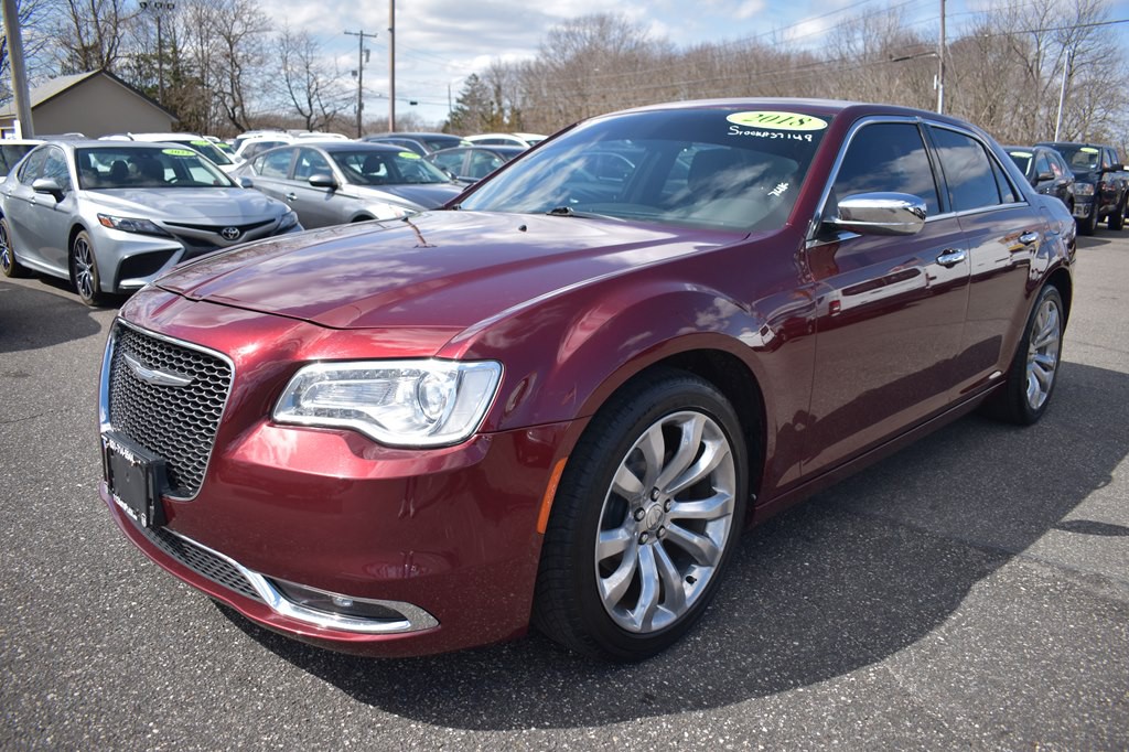 2018 Chrysler 300 Image 4