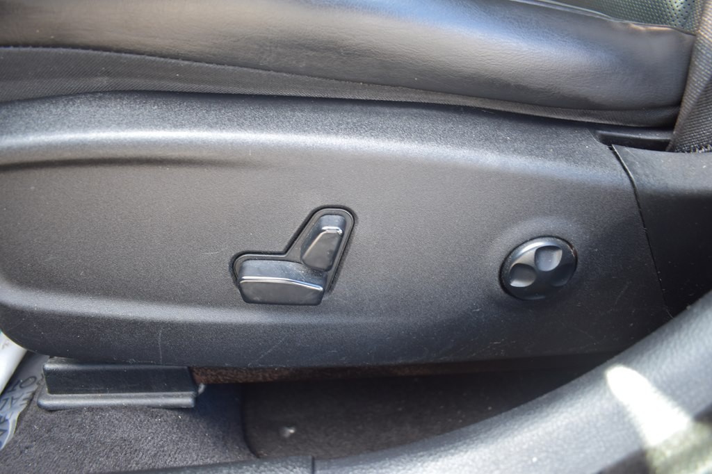 2018 Chrysler 300 Image 11