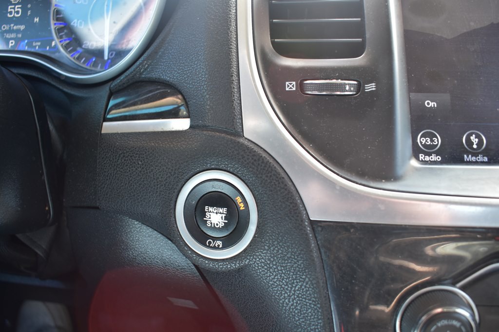 2018 Chrysler 300 Image 13