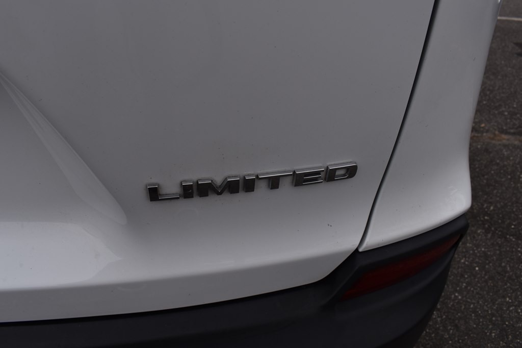 2019 Jeep Cherokee Image 9