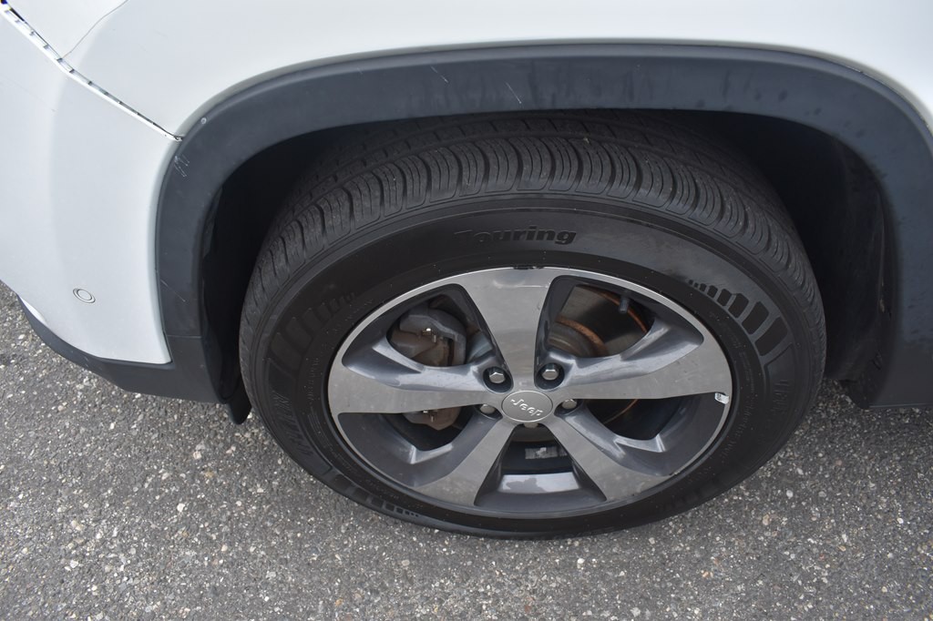 2019 Jeep Cherokee Image 17