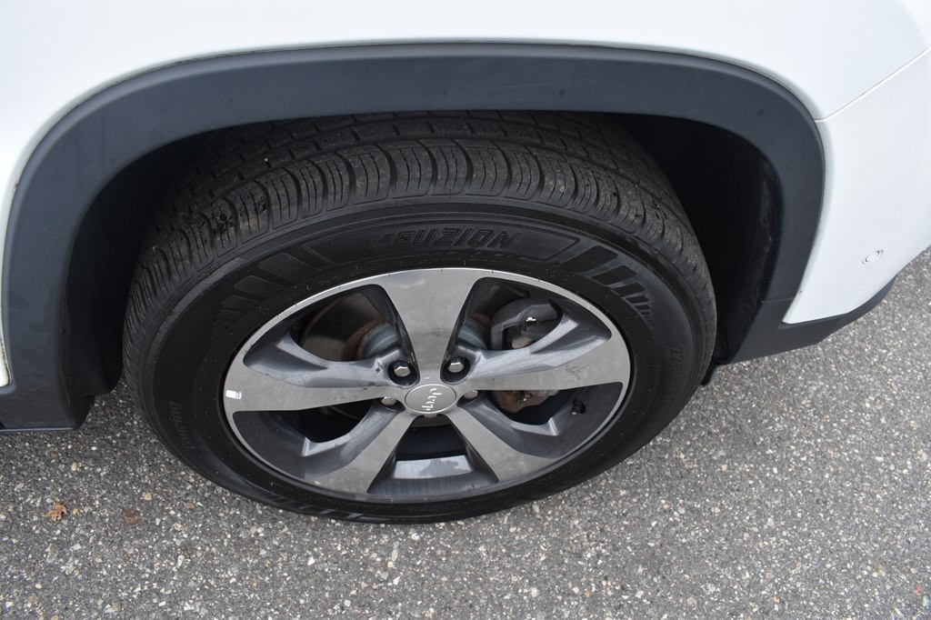 2019 Jeep Cherokee Image 20