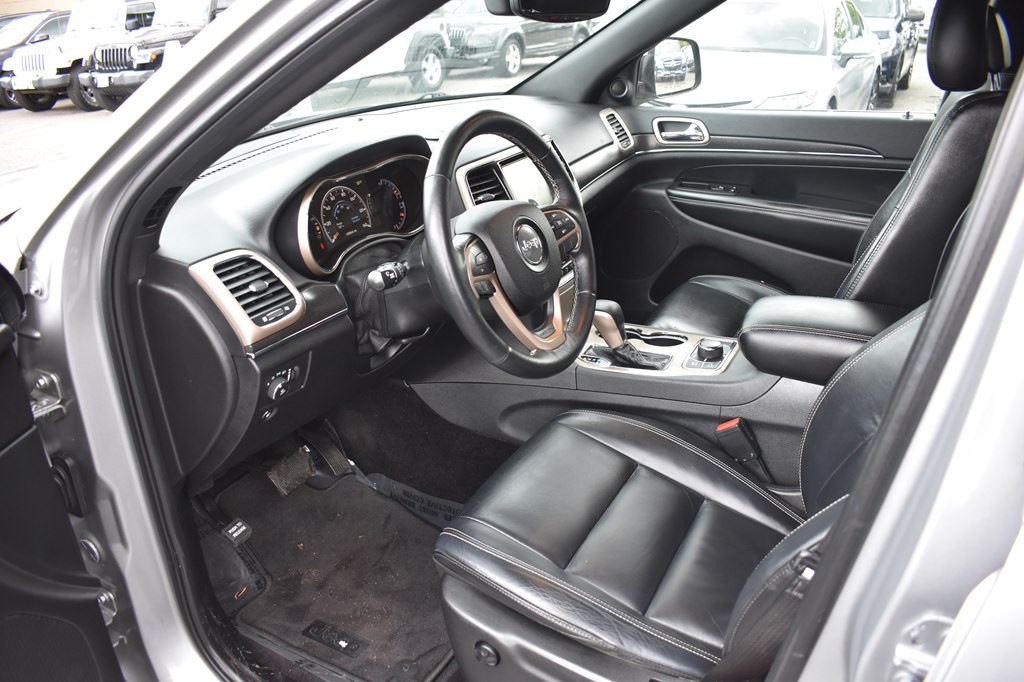 2017 Jeep Grand Cherokee Image 13