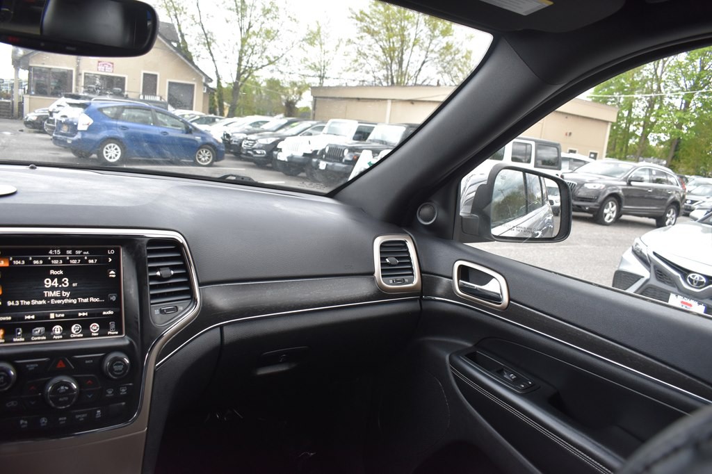 2017 Jeep Grand Cherokee Image 19