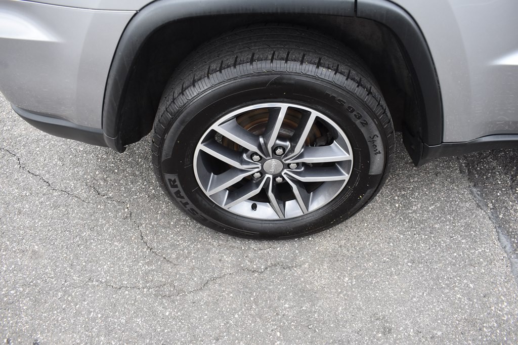 2017 Jeep Grand Cherokee Image 28