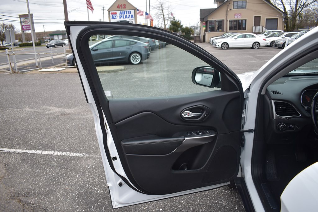 2020 Jeep Cherokee Image 24