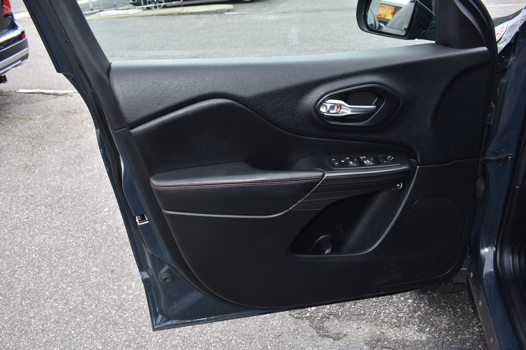 2016 Jeep Cherokee Image 8