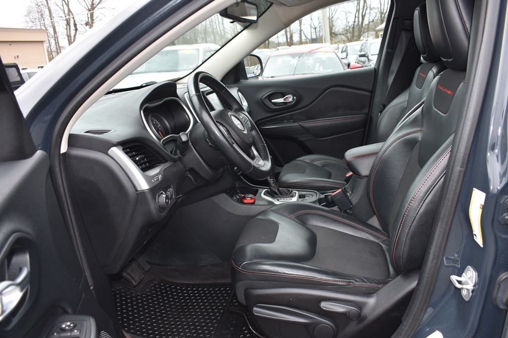 2016 Jeep Cherokee Image 9