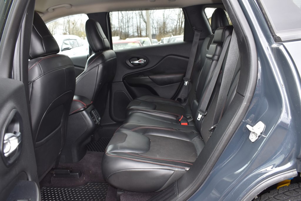 2016 Jeep Cherokee Image 10