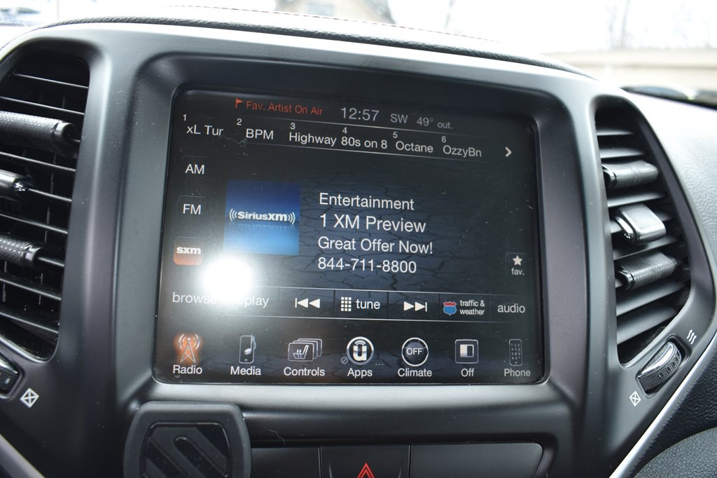 2016 Jeep Cherokee Image 13