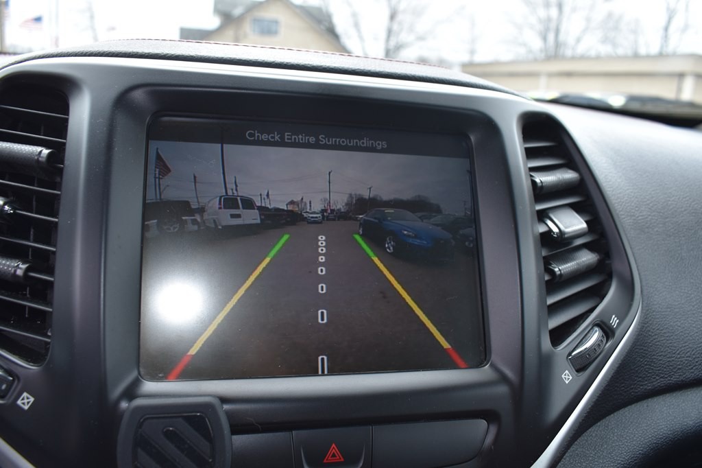 2016 Jeep Cherokee Image 14