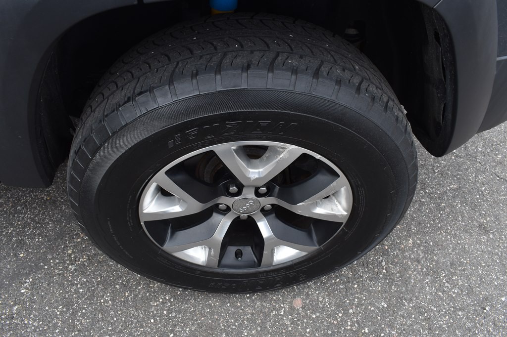 2016 Jeep Cherokee Image 17