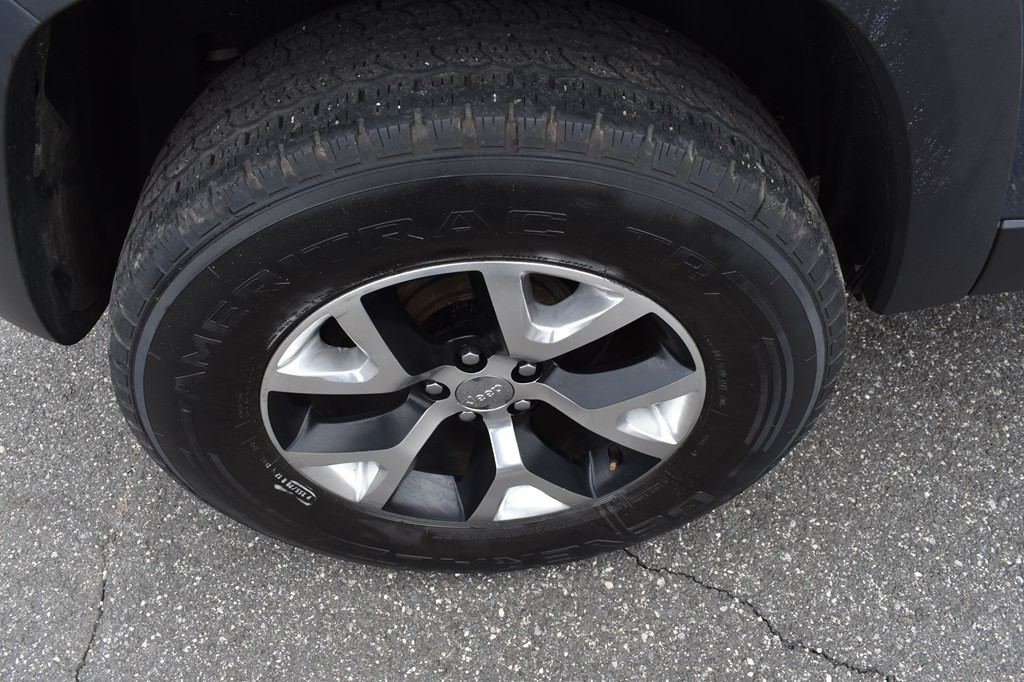 2016 Jeep Cherokee Image 18