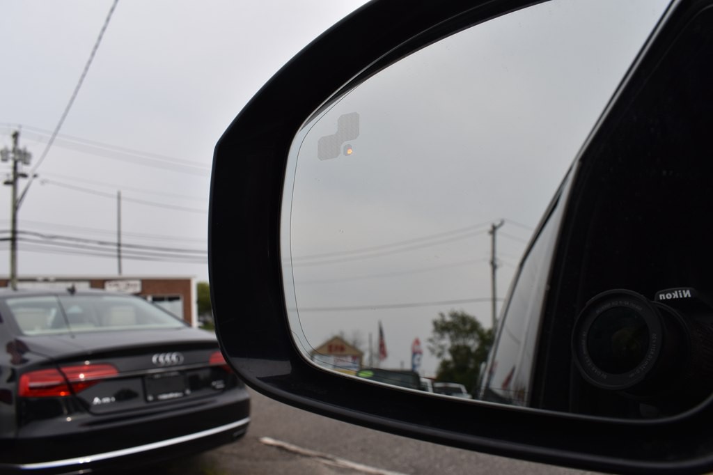 2020 Land Rover Range Rover Image 12