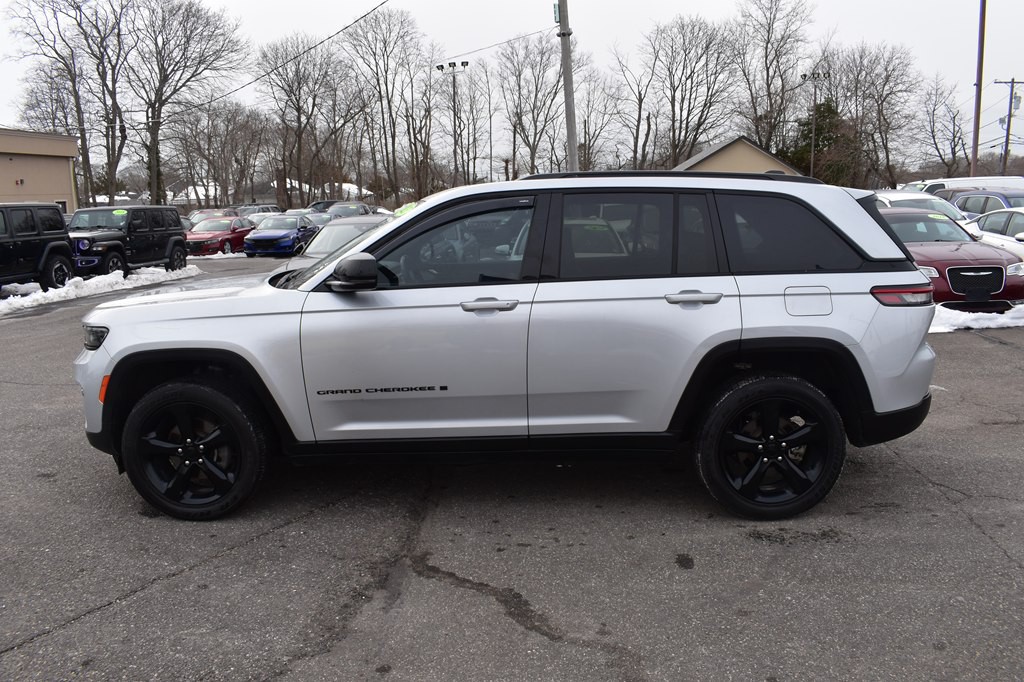 2023 Jeep Grand Cherokee Image 5