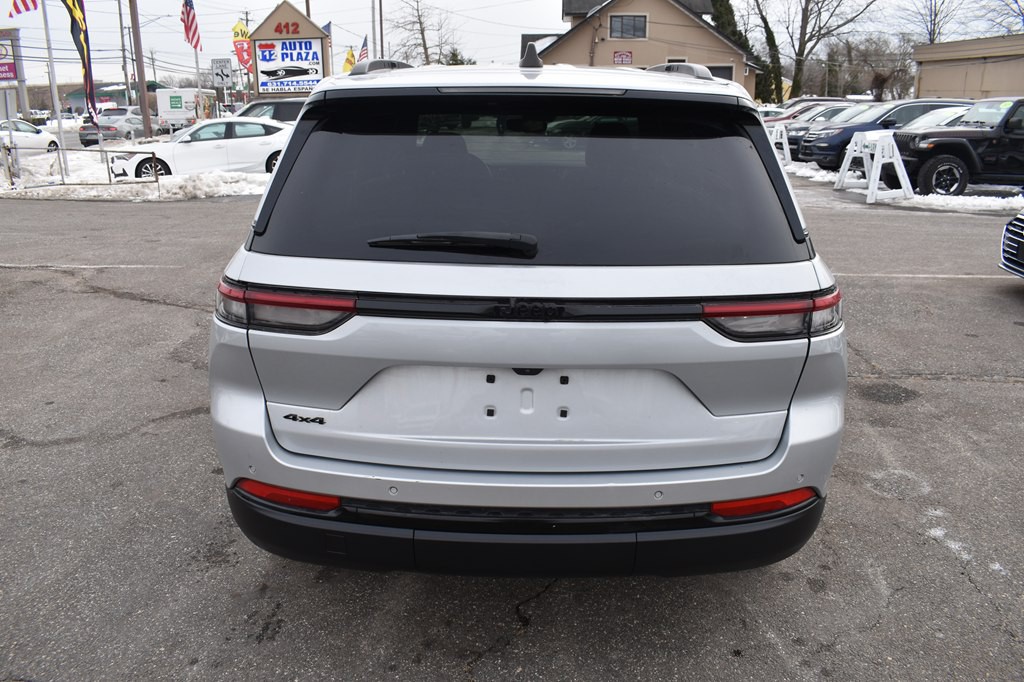 2023 Jeep Grand Cherokee Image 7