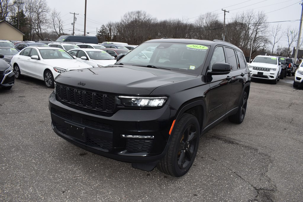 2023 Jeep Grand Cherokee Image 1