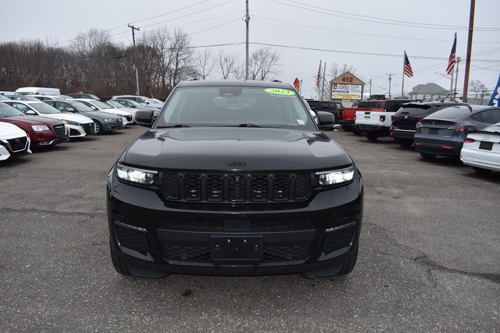 2023 Jeep Grand Cherokee Image 2