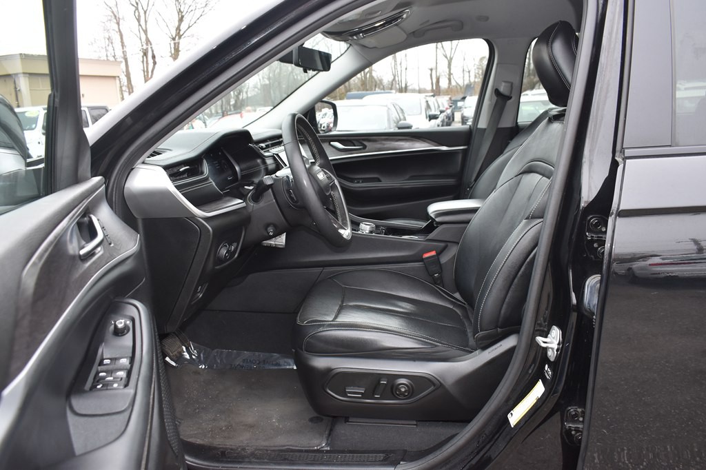 2023 Jeep Grand Cherokee Image 9