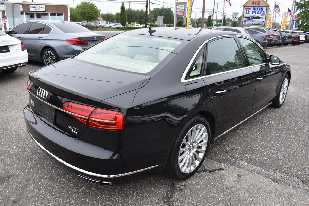 2015 Audi A8 Image 8