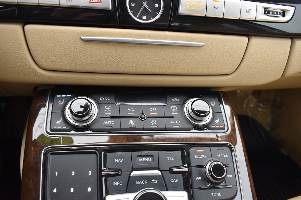 2015 Audi A8 Image 15