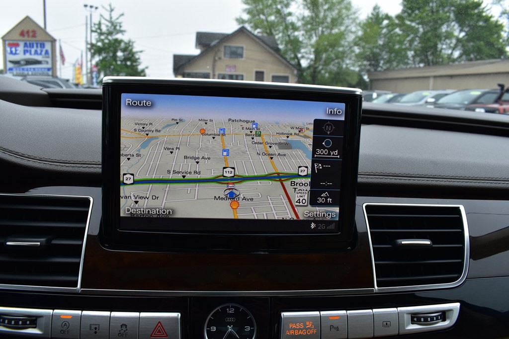 2015 Audi A8 Image 18